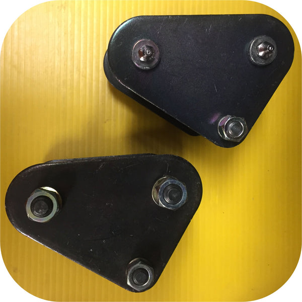 Greaseable Anti-inversion Spring Shackle PAIR for Toyota Land Cruiser FJ40 e-80-0