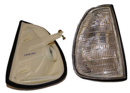 TURN SIGNAL LIGHT RIGHT-WHITE Mercedes 230  123.023 1977 - 1985