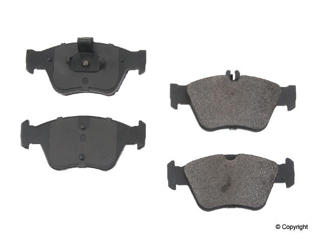 Front Disc Brake Pads Mercedes Benz C230 C280 E300D SLK230