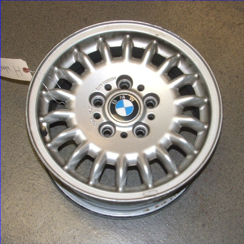 One Rim Wheel BMW 318I 320I 325I 330I 323I E30 E36 15"