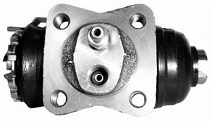 Rear Left Upper Brake Wheel Cylinder for 9/71-7/80 Land Cruiser FJ40